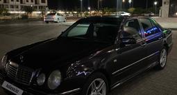 Mercedes-Benz E 320 2000 года за 4 300 000 тг. в Актау – фото 2