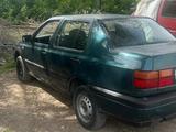 Volkswagen Vento 1993 года за 1 100 000 тг. в Жезказган – фото 2