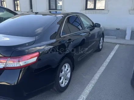 Toyota Camry 2011 года за 4 500 000 тг. в Атырау – фото 3