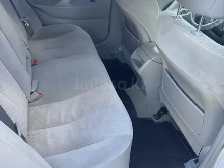 Toyota Camry 2011 года за 4 500 000 тг. в Атырау – фото 8