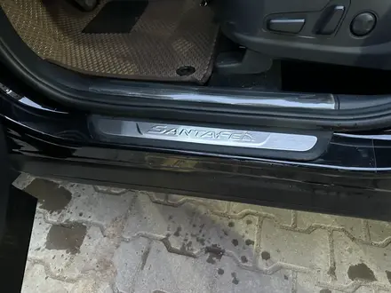 Hyundai Santa Fe 2023 года за 15 700 000 тг. в Уральск – фото 7