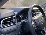 Toyota Camry 2020 года за 15 200 000 тг. в Алматы – фото 3