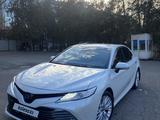 Toyota Camry 2020 года за 15 200 000 тг. в Алматы