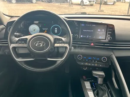 Hyundai Elantra 2021 года за 5 919 200 тг. в Астана – фото 12