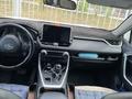 Toyota RAV4 2021 года за 14 000 000 тг. в Атырау – фото 2