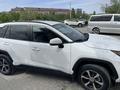 Toyota RAV4 2021 года за 14 000 000 тг. в Атырау – фото 4