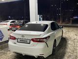 Toyota Camry 2018 года за 11 700 000 тг. в Караганда – фото 5