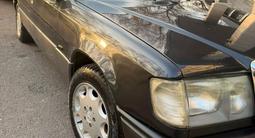 Mercedes-Benz E 230 1991 годаfor1 750 000 тг. в Алматы