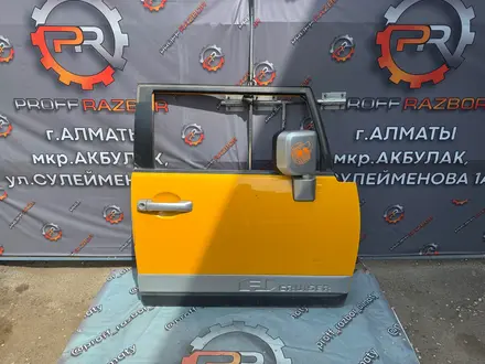 Передняя правая дверь Toyota FJ Cruiser за 200 000 тг. в Алматы