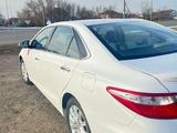 Toyota Camry 2017 года за 9 800 000 тг. в Уральск – фото 5