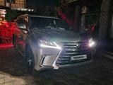 Lexus LX 570 2018 года за 48 500 000 тг. в Астана – фото 2