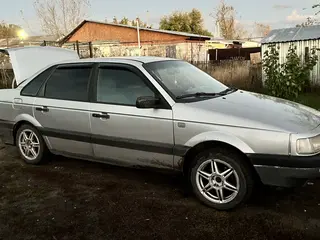 Volkswagen Passat, 1991