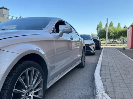 Mercedes-Benz CLS 400 2015 года за 15 500 000 тг. в Астана – фото 11