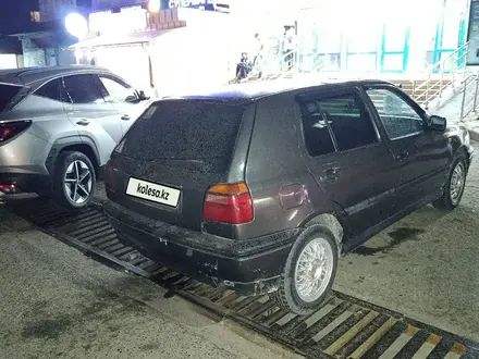 Volkswagen Golf 1993 года за 1 200 000 тг. в Алматы – фото 3