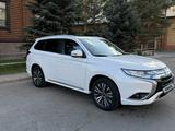 Mitsubishi Outlander 2022 года за 9 500 000 тг. в Павлодар – фото 2