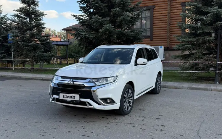 Mitsubishi Outlander 2022 годаүшін9 500 000 тг. в Павлодар