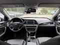 Hyundai Sonata 2015 года за 8 750 000 тг. в Алматы – фото 32