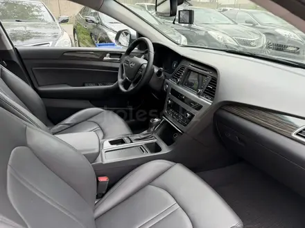Hyundai Sonata 2015 года за 8 750 000 тг. в Алматы – фото 35