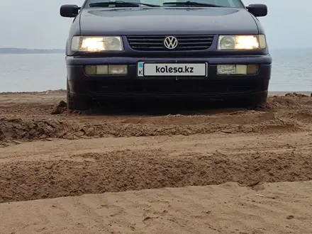 Volkswagen Passat 1994 года за 2 100 000 тг. в Шымкент