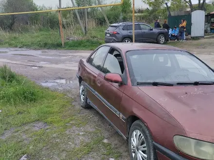 Opel Omega 1995 года за 800 000 тг. в Байсерке – фото 2