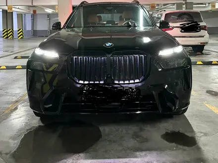 BMW X7 2024 года за 71 000 000 тг. в Астана