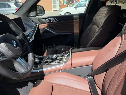 BMW X7 2024 года за 71 000 000 тг. в Астана – фото 4