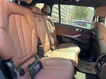 BMW X7 2024 года за 71 000 000 тг. в Астана – фото 9