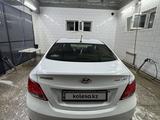 Hyundai Accent 2014 годаүшін5 300 000 тг. в Усть-Каменогорск – фото 2