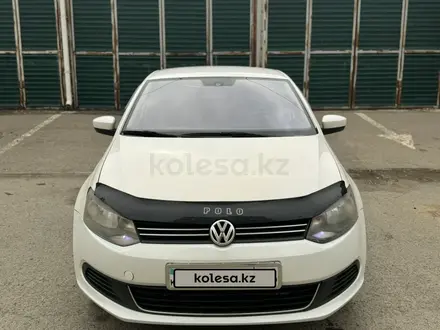 Volkswagen Polo 2013 года за 3 700 000 тг. в Атырау – фото 3