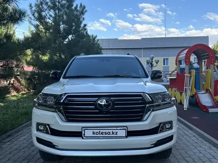 Toyota Land Cruiser 2018 года за 35 000 000 тг. в Шымкент