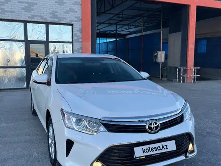 Toyota Camry 2017 года за 13 000 000 тг. в Атырау