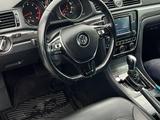 Volkswagen Passat 2016 года за 7 000 000 тг. в Уральск – фото 2