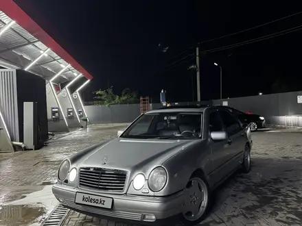 Mercedes-Benz E 55 AMG 1999 года за 5 500 000 тг. в Алматы – фото 2