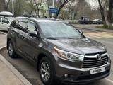 Toyota Highlander 2015 года за 16 000 000 тг. в Алматы