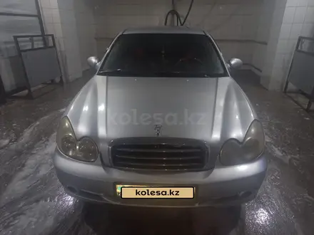 Hyundai Sonata 2004 года за 2 000 000 тг. в Астана – фото 3