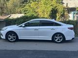 Hyundai Sonata 2018 года за 7 700 000 тг. в Алматы – фото 2