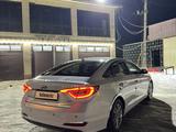 Hyundai Sonata 2015 годаfor7 300 000 тг. в Алматы – фото 4