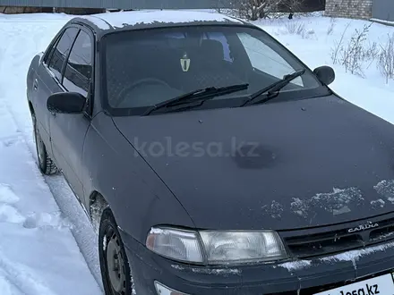 Toyota Carina 1995 года за 1 600 000 тг. в Семей – фото 2