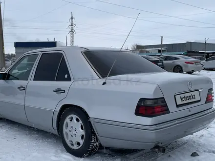 Mercedes-Benz E 200 1993 года за 2 030 000 тг. в Шымкент – фото 11