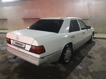 Mercedes-Benz E 230 1990 года за 1 100 000 тг. в Шымкент – фото 4