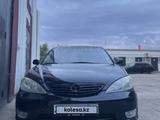 Toyota Camry 2005 года за 4 500 000 тг. в Уральск – фото 3