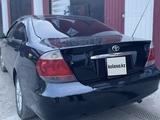Toyota Camry 2005 года за 4 500 000 тг. в Уральск – фото 4