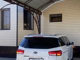 Kia Carnival 2018 года за 10 500 000 тг. в Туркестан – фото 2