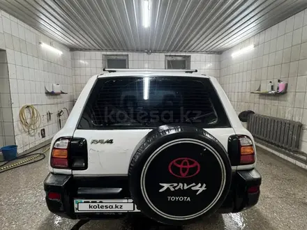 Toyota RAV4 1995 года за 1 600 000 тг. в Усть-Каменогорск – фото 4