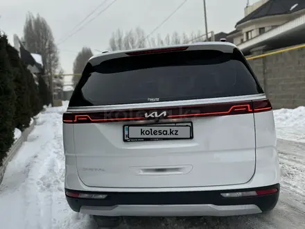 Kia Carnival 2022 года за 20 750 000 тг. в Алматы – фото 7