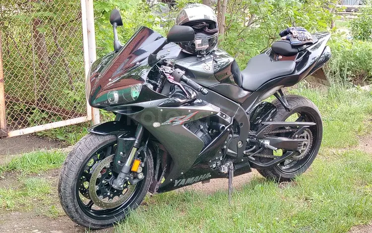 Yamaha  YZF-R1 2006 года за 3 900 000 тг. в Астана