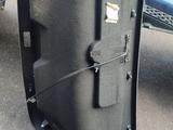 Обшивка багажника Седан на Фольксваген Пассат б6 за 15 000 тг. в Алматы – фото 2