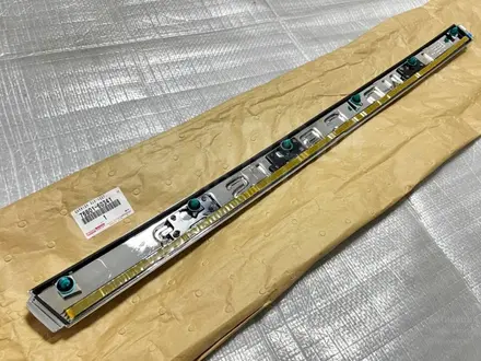 Молдинг на крышку багажника Land cruiser 200 за 25 000 тг. в Алматы – фото 2