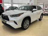 Toyota Highlander Luxe 2023 годаүшін36 900 000 тг. в Астана