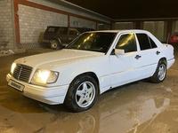 Mercedes-Benz E 320 1993 годаfor1 800 000 тг. в Алматы